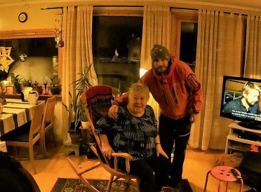 eldre bo hjemme lenger praktisk hjelp seniorer Tromsø Altmuligmannen i Troms hjelper hyggelig service kundeservice