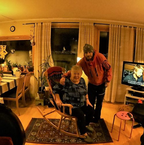eldre bo hjemme lenger praktisk hjelp seniorer Tromsø Altmuligmannen i Troms hjelper hyggelig service kundeservice